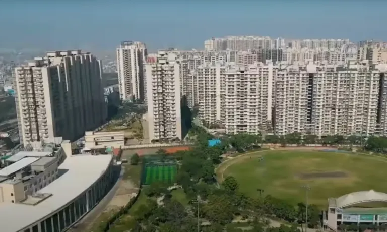 Gaur City 1st Avenue Apartments on Rent Greater Noida West