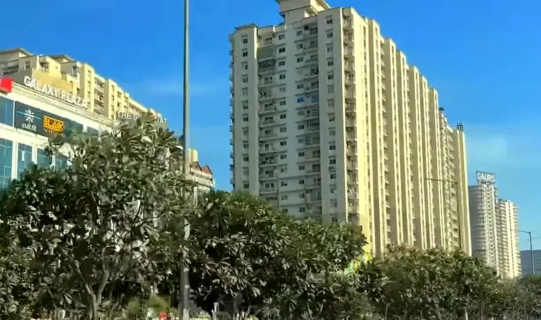 Gaur City 16th Avenue Ready to Move Flats in Greater Noida West