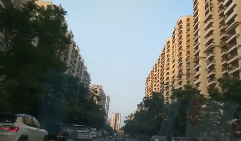Gaur City 14th Avenue 2/3/4 BHK Flats Noida Extension