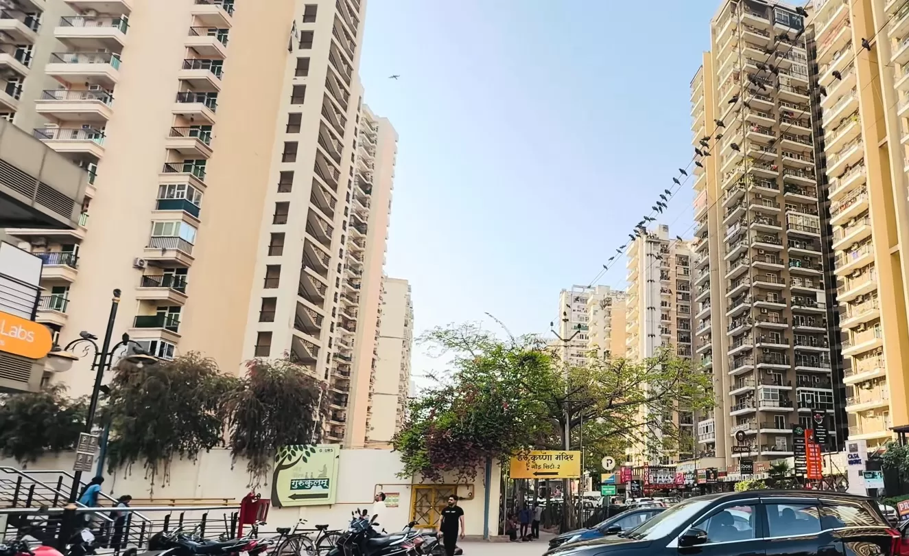 Gaur City 4th Avenue Ready to Move Apartments Greater Noida West